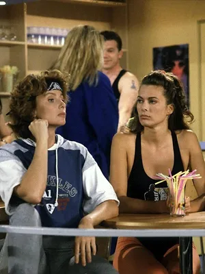 Les Filles d'à côté S1 E151