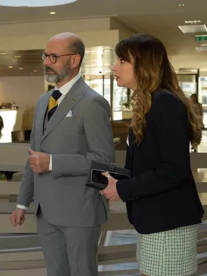 La Stagiaire S8 E2