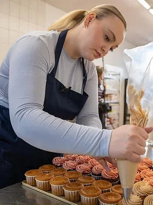 Zimtschnecken, Cupcakes und Kredit - Junge Konditorin will Wochenmärkte erobern