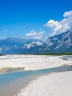 An den smaragdgrünen Flüssen