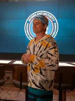 Leverage: Redemption S3 E2