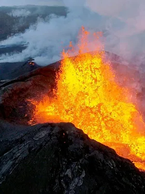 Volcanoes : Dual Destruction