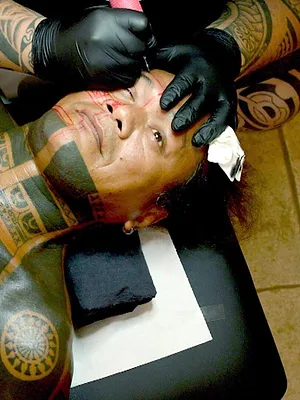 Iles Marquises, le tatouage dans la peau