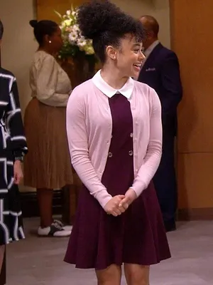Lay Lay dans la place S1 E7