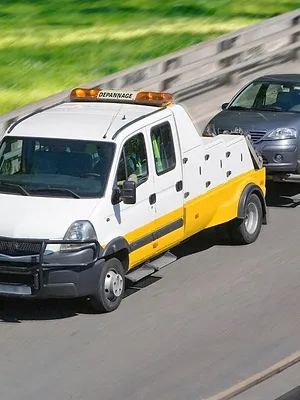 100 jours avec les dépanneurs de l'autoroute