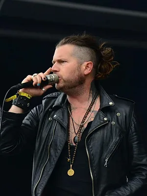 Rival Sons en concert aux Vieilles Charrues 2024