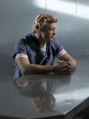 Mentalist S4 E1