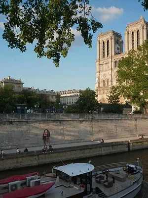 Bouquinistes, le charme de Paris