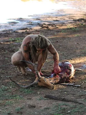 Retour à l'instinct primaire : seul au monde