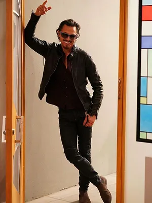 Modern Family S11 E12