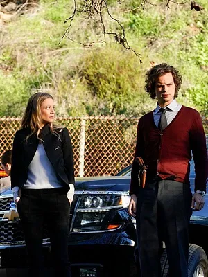 Esprits criminels S15 E1