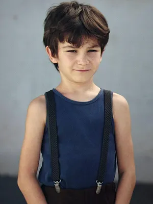 Dolorès, la malédiction du pull-over rouge