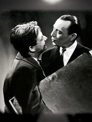 Mentir, jouer et devenir François Périer