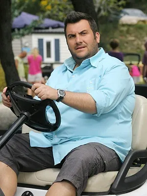 Camping Paradis S3 E1