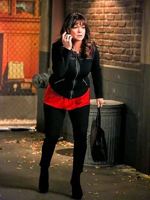 Hot in Cleveland S6 E1