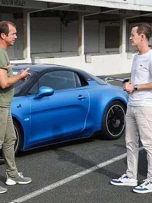 V6
