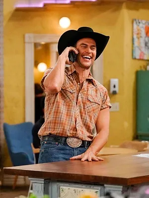 Call Me Kat S3 E1