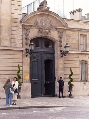 Made in France S1 E1