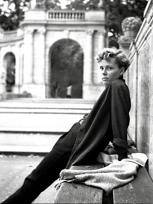 Eraserhead in a Knitted Shopping Bag