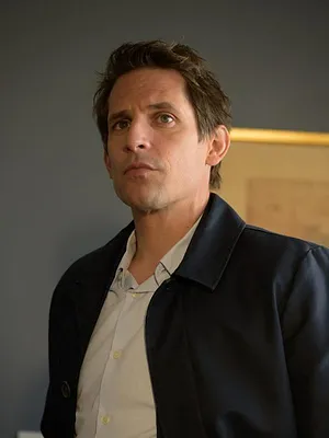 La Stagiaire S9 E2
