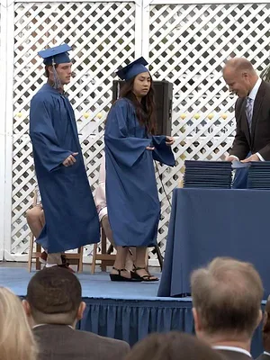 Modern Family S10 E21