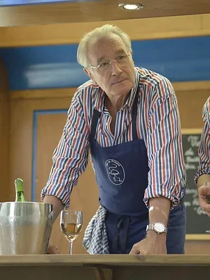 Une famille formidable S13 E1