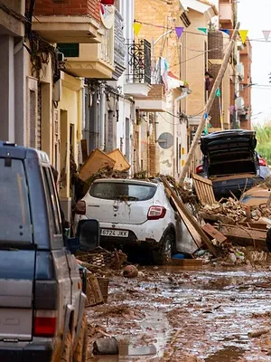 A Valence, sauver les photos de l'inondation
