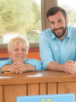 Camping Paradis S10 E2