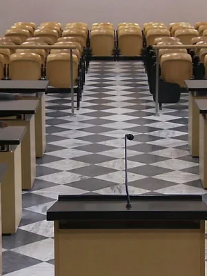 Faites entrer l'accusé