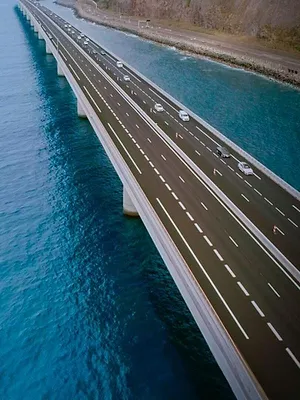 Réunion : l'incroyable route qui défie l'océan