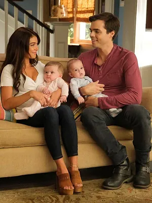 Modern Family S11 E1