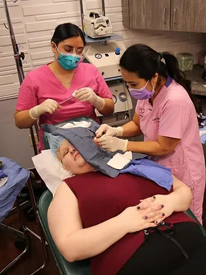 Dr Pimple Popper