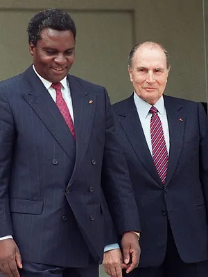 Rwanda, désobéir ou laisser mourir ?