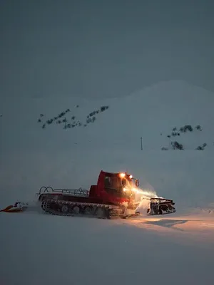Titans mécanic : engins XXL dans les Alpes