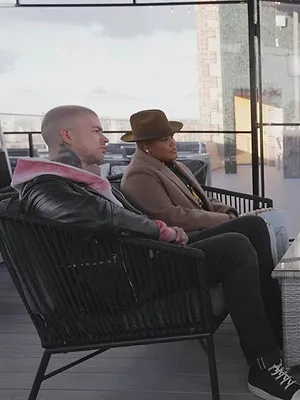 Help! I'm in a Secret Relationship!