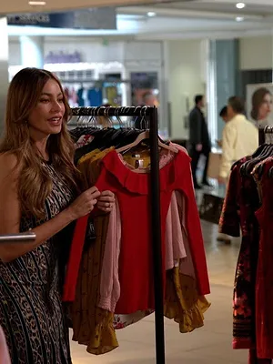 Modern Family S10 E8