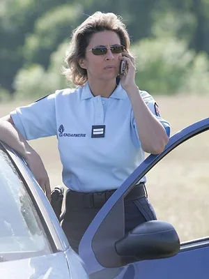 Une femme d'honneur S10 E2