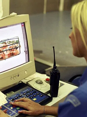 Douanes sous haute surveillance