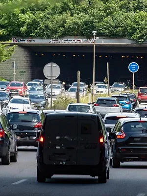 Embouteillages, parkings : dans l'enfer de la route