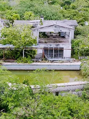 Structures oubliées