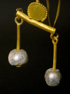 Pompéi, les secrets de la femme aux bijoux