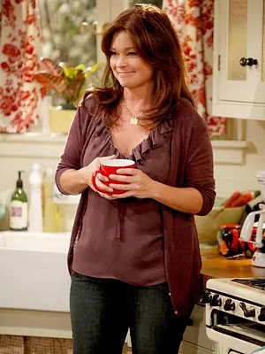 Hot in Cleveland S2 E9