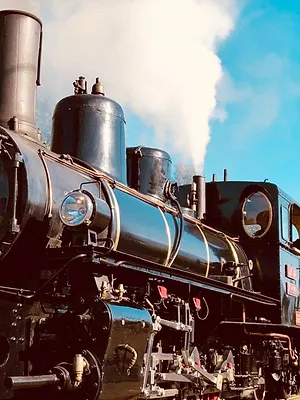 Auf den Schienen des Doppeladlers