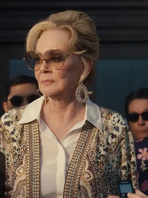 Hacks S5 E1