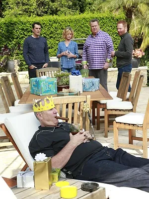 Modern Family S6 E19