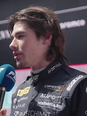 Formule 2 : Chasing the Dream