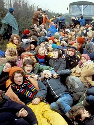 Des femmes face aux missiles