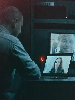 The Black Swan - L'argent afflue, les ténèbres suivent