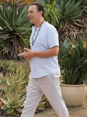 Modern Family S9 E17