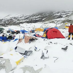 Aftershock : Séisme sur le toit du monde